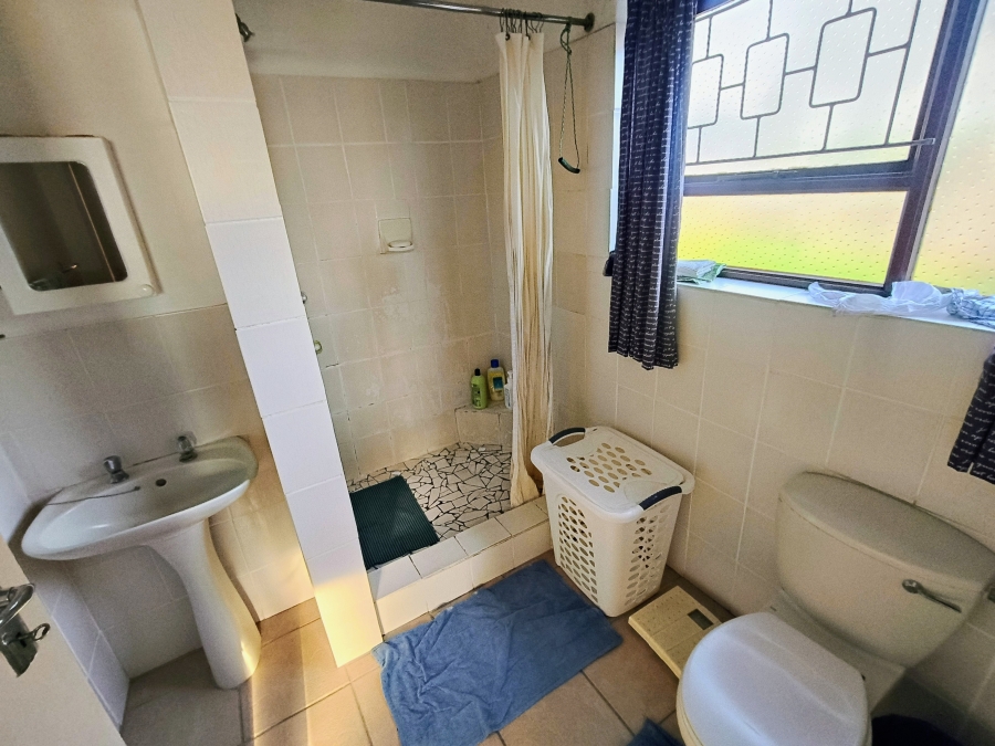 3 Bedroom Property for Sale in Wavecrest Eastern Cape